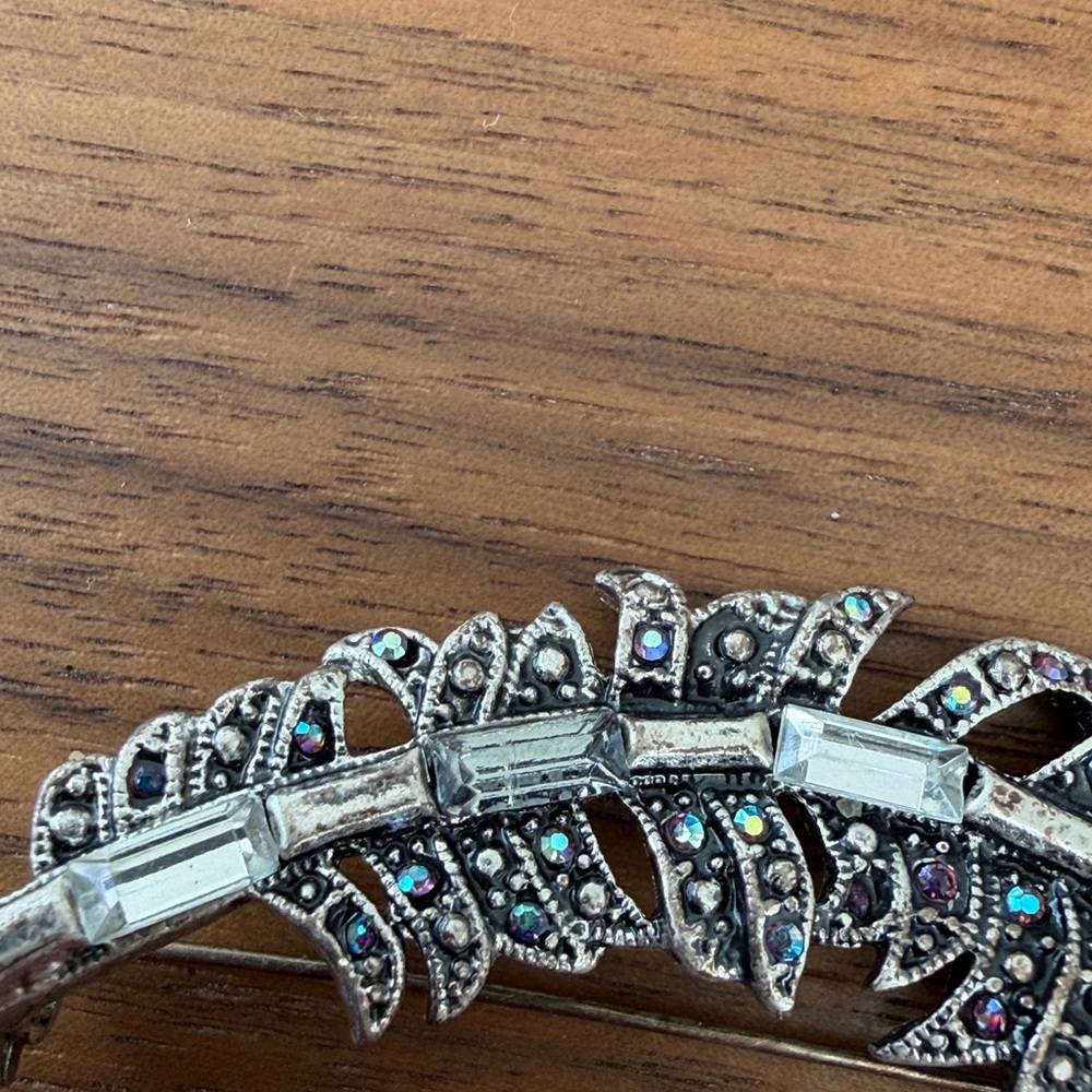 Brooch Guess by Marciano - Picture 9 of 14